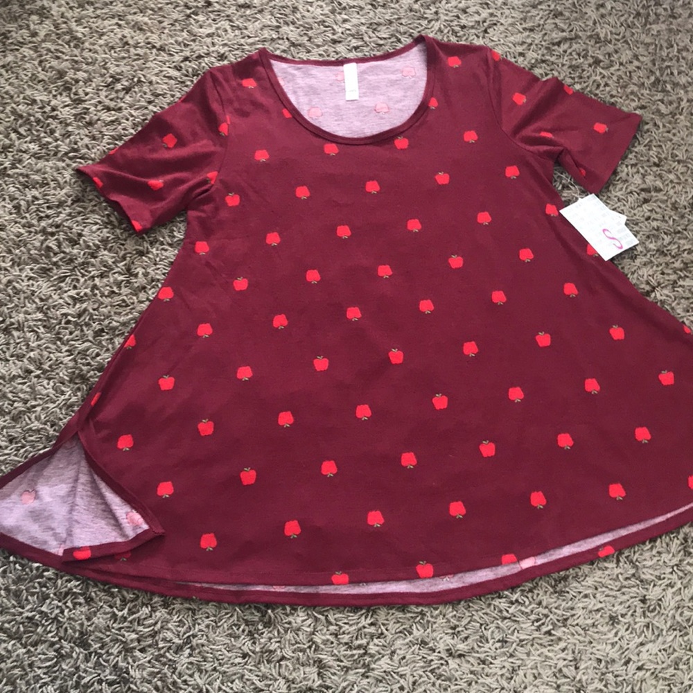 NWT LuLaRoe Small Apple Perfect T